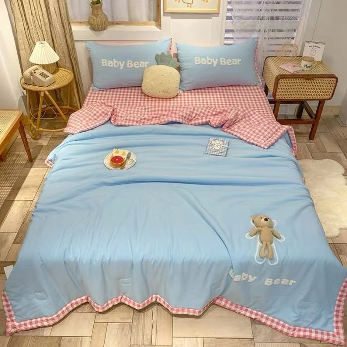 水洗棉刺绣小熊双拼色夏被四件套绣花毛巾绣夏凉被学生宿舍被子单