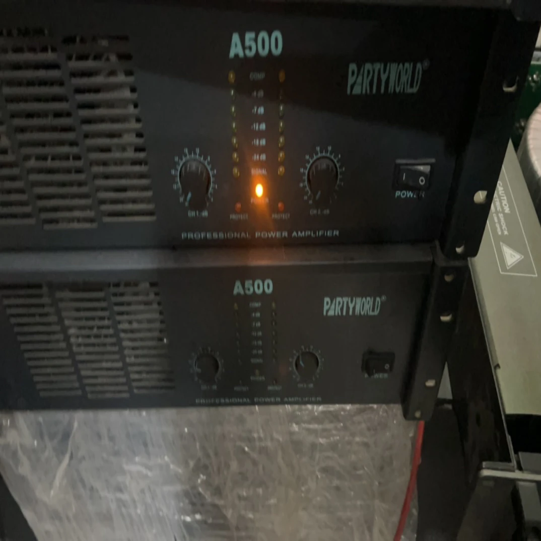 8新  二手功放机功能正常不包邮