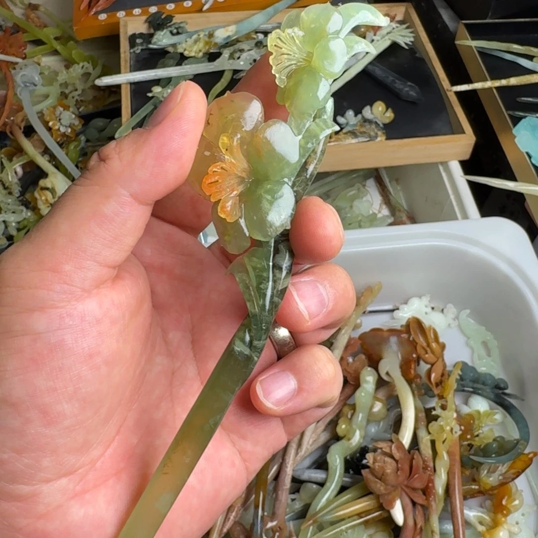 蛇纹石玉未镶嵌发饰
