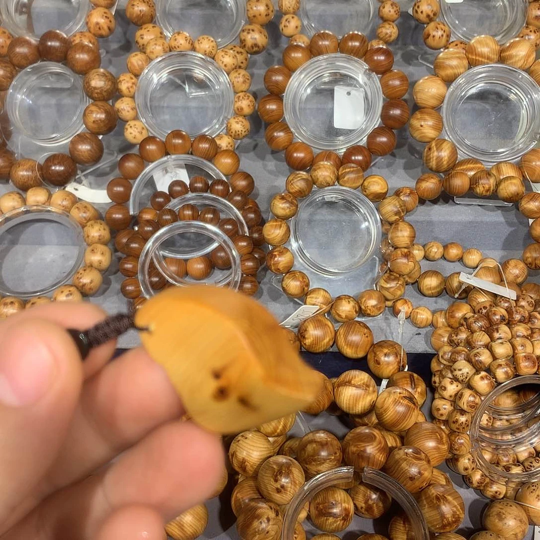 柏木（崖柏）蓝**空111榴花吊坠