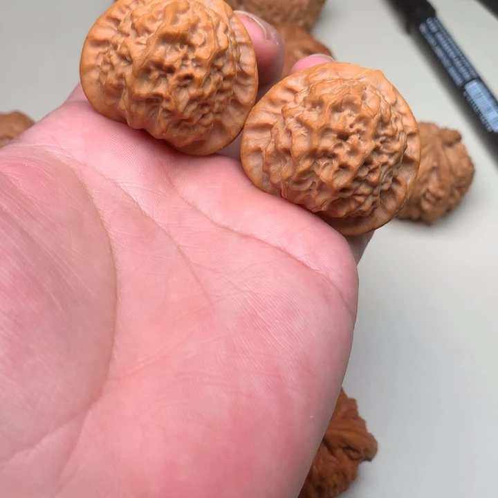 文玩核桃吊坠瓷娃娃42