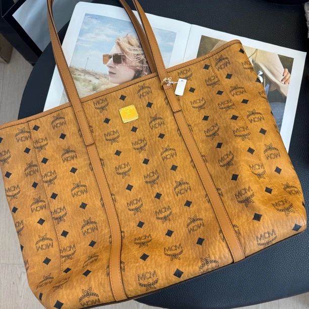 99新 MCM 大麦中古/mcm干邑色菜篮子中号/手提腋下包