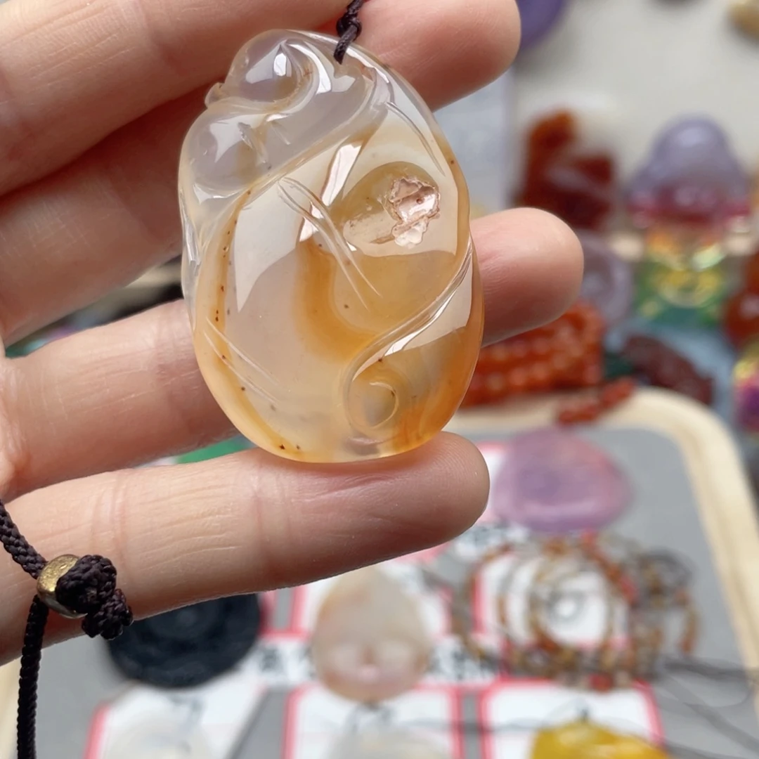 玛瑙/玉髓颈饰合金凤**桐