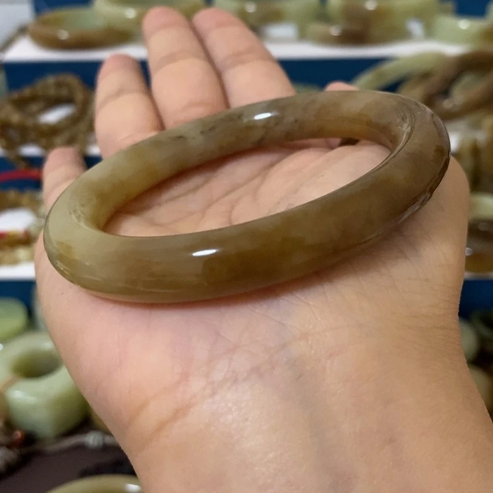 和田玉手镯未镶嵌?*?