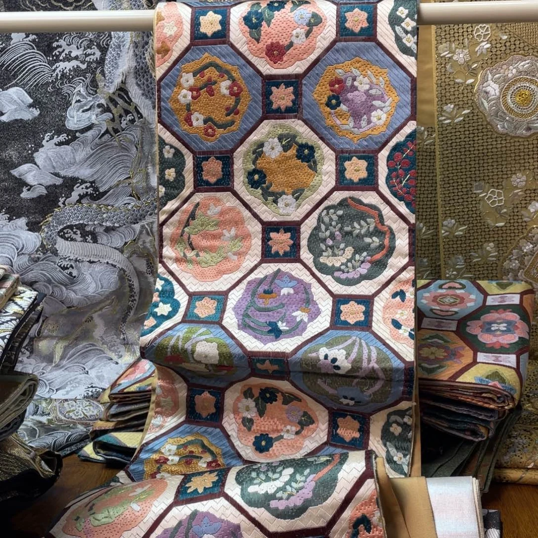 织绣纳纱绣加五条彩金