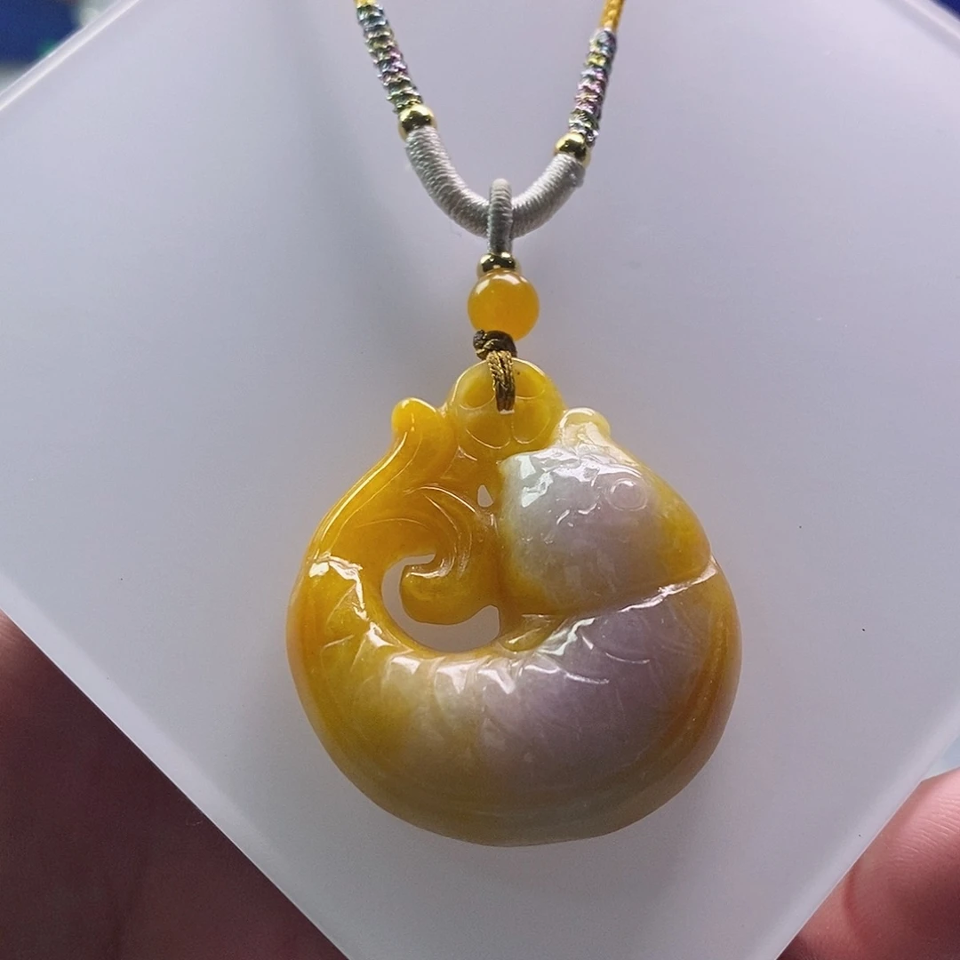 翡翠未镶嵌吊坠(赠链)