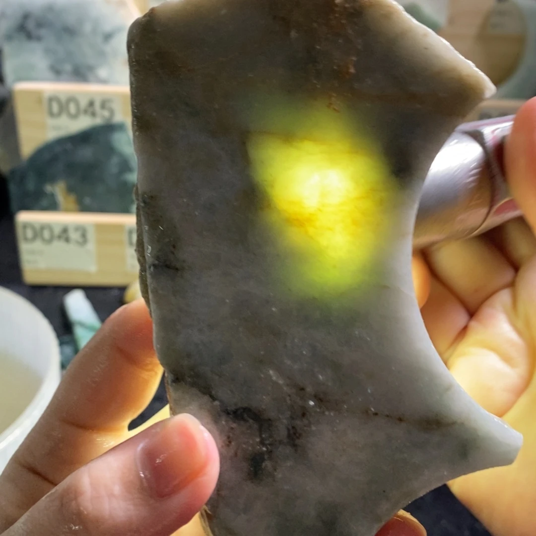 颈饰未镶嵌翡翠天然翡翠