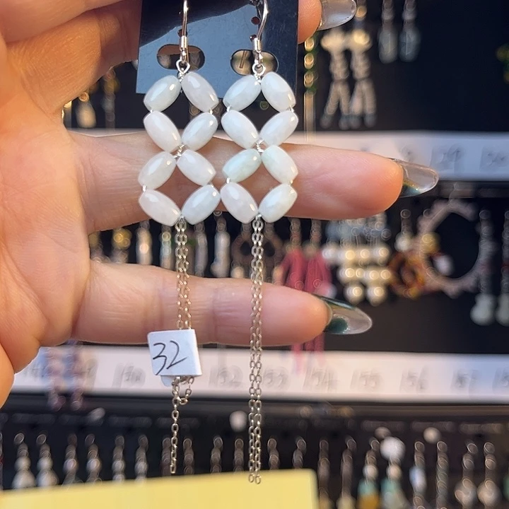 和田玉未镶嵌耳饰