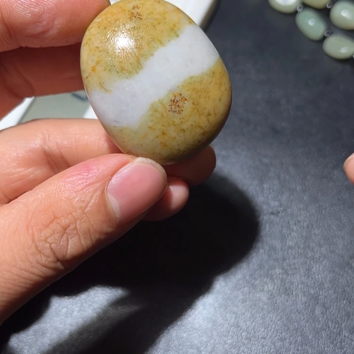 和田玉未镶嵌珠宝奇石