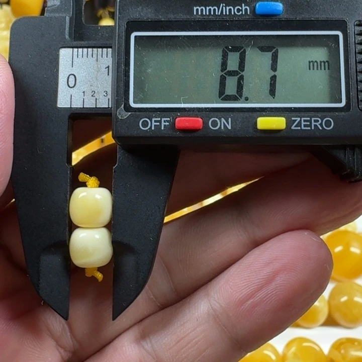 蜜蜡未镶嵌珠宝奇石老型