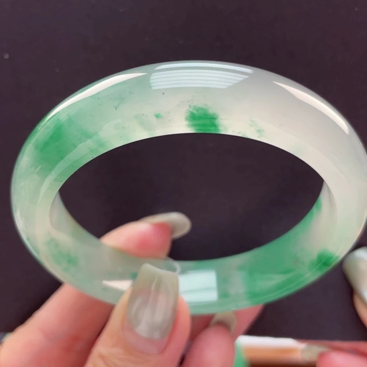 石英质玉手镯未镶嵌T****儿55-56