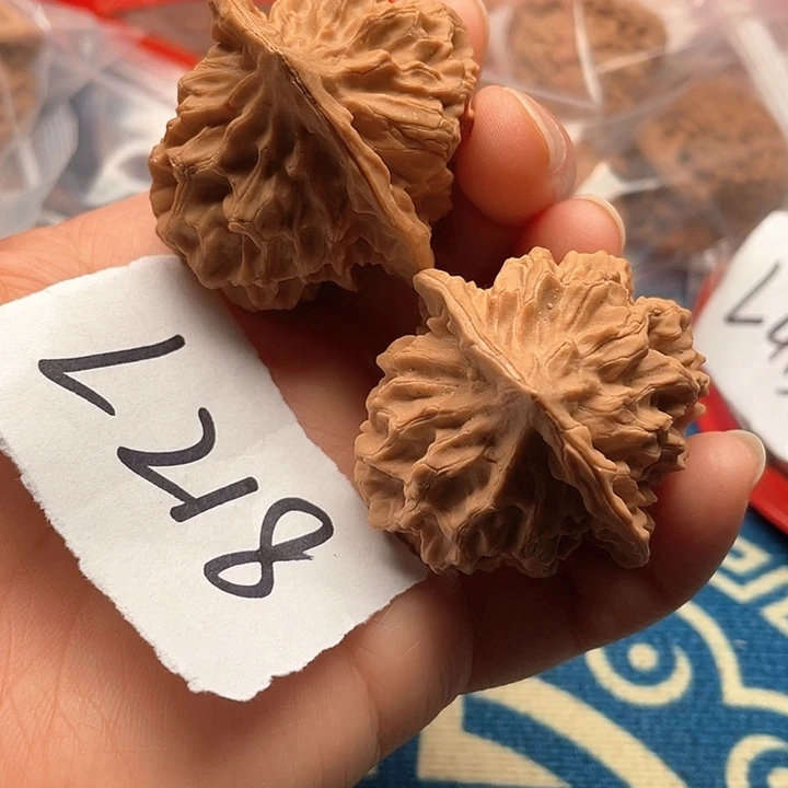 文玩核桃把件帝王