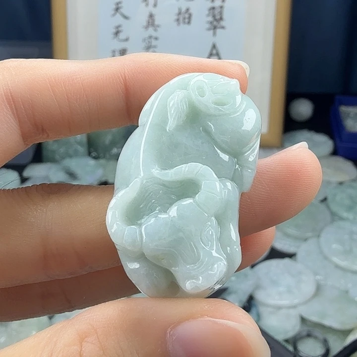 翡翠未镶嵌颈饰翡翠