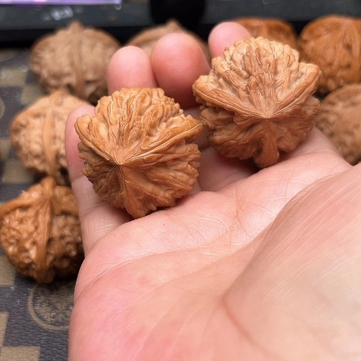 天***定吊坠文玩核桃你们都在
