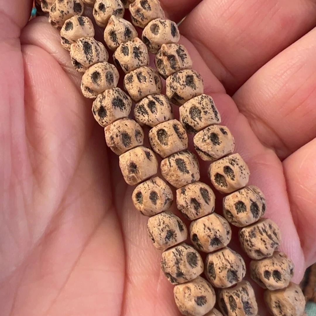 柏香籽/百香籽吊坠F955