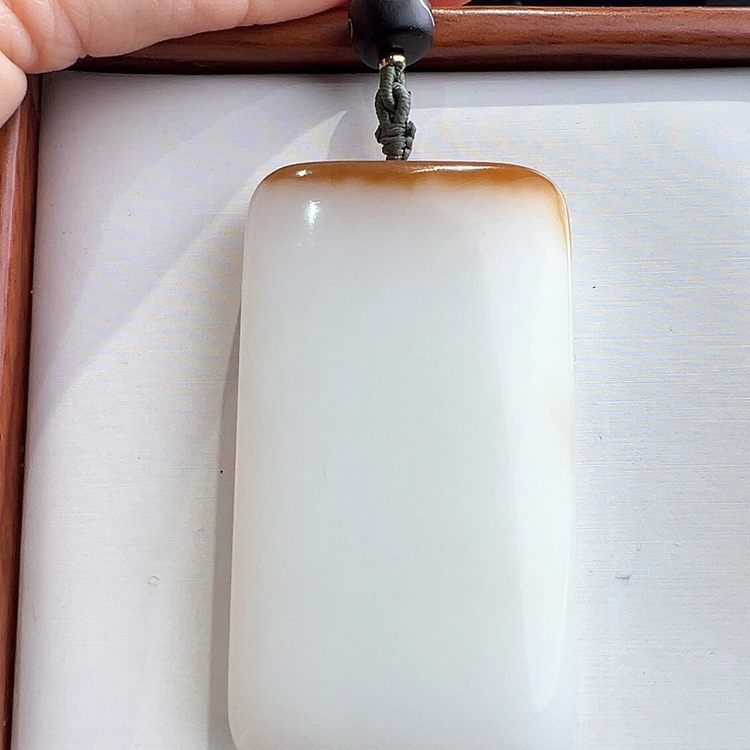 和田玉（糖玉）未镶嵌颈饰