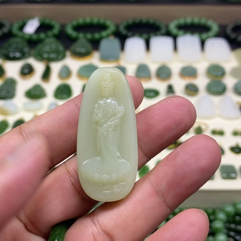 【闪购商品】颈饰未镶嵌和田玉