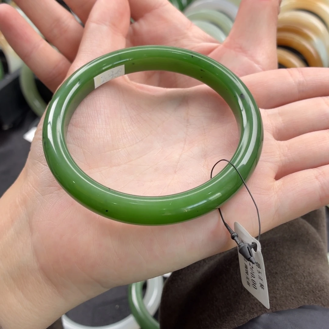 和田玉未镶嵌手镯-上新漏镯碧玉细腻辣阳绿