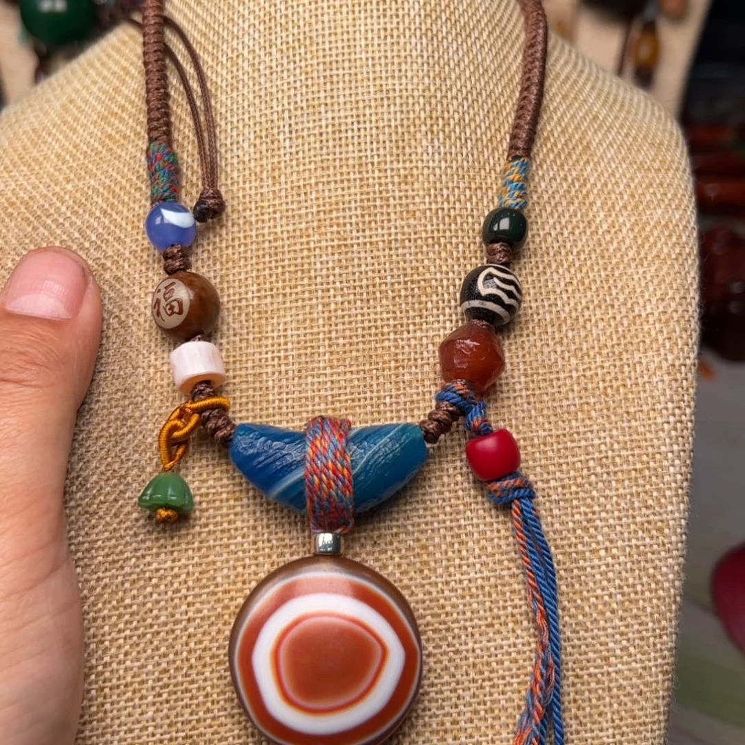 玛瑙/玉髓颈饰未镶嵌