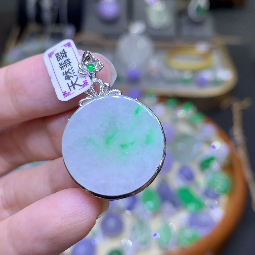 翡翠18K金镶嵌颈饰翡翠吊坠项链