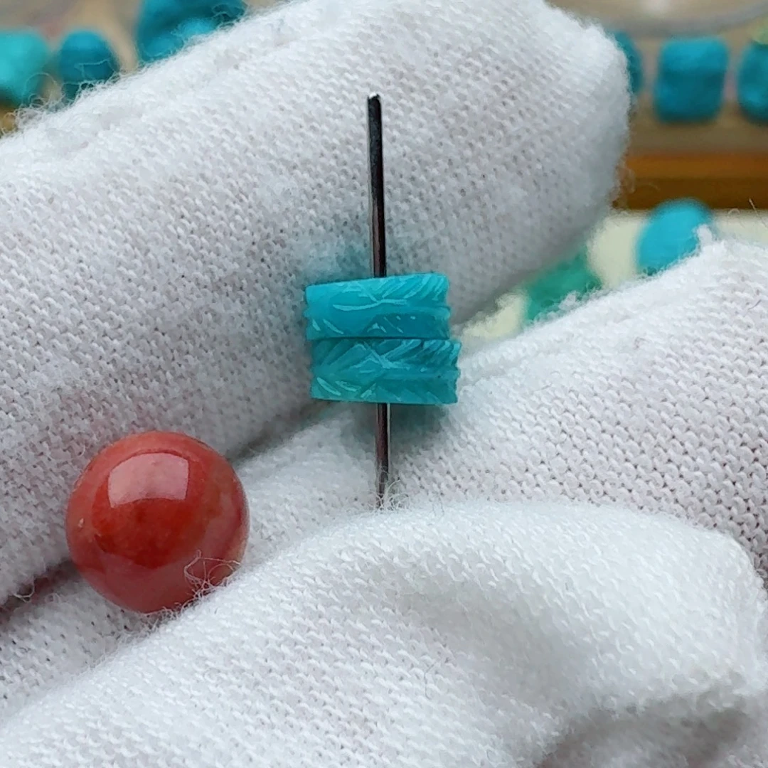 南红玛瑙未镶嵌直切羽毛隔片对珠6.3