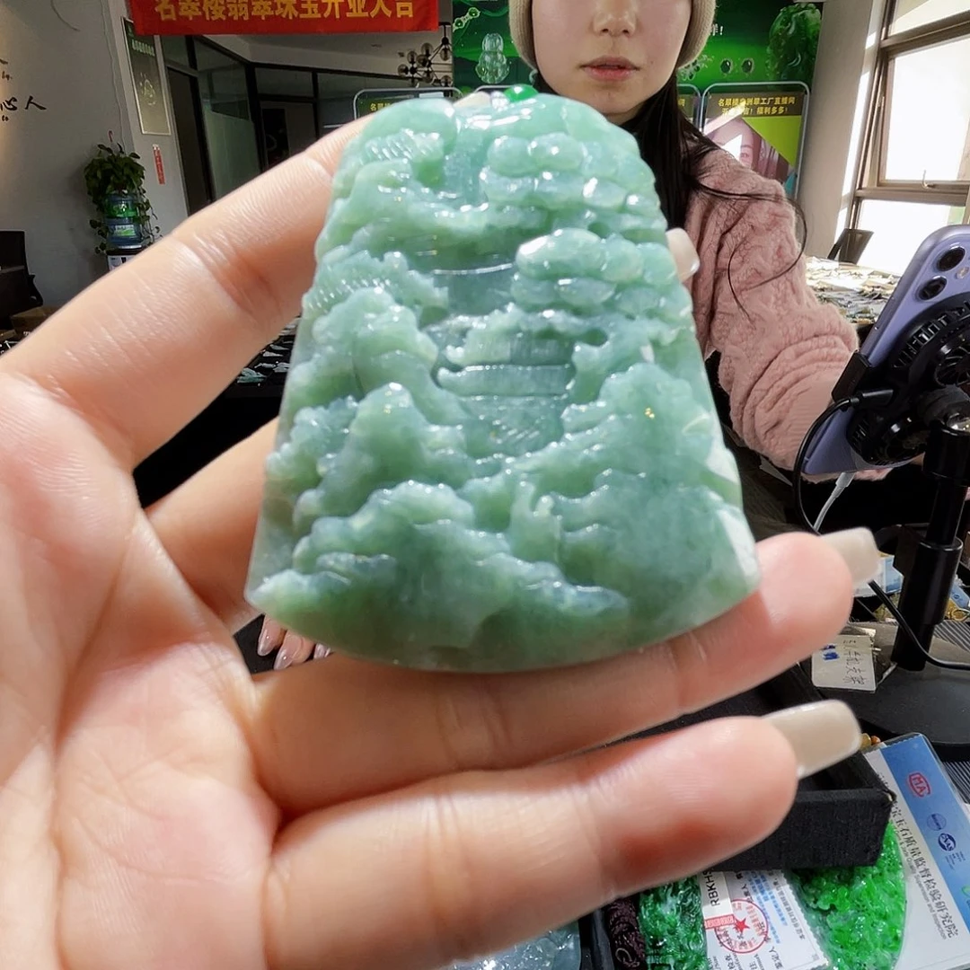 颈饰未镶嵌翡翠一