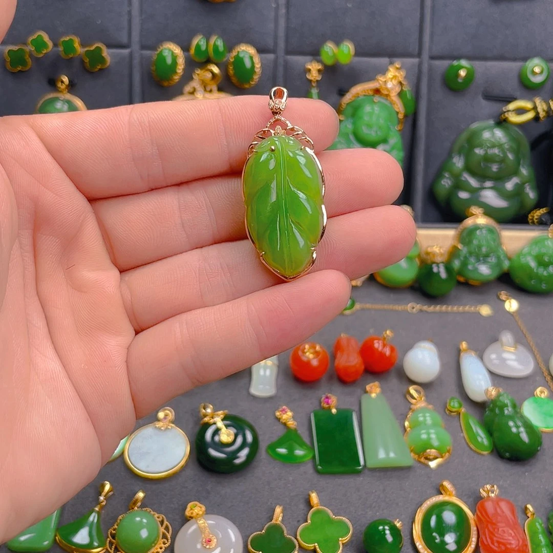 和田玉（碧玉）18K金镶嵌吊坠(不含链)