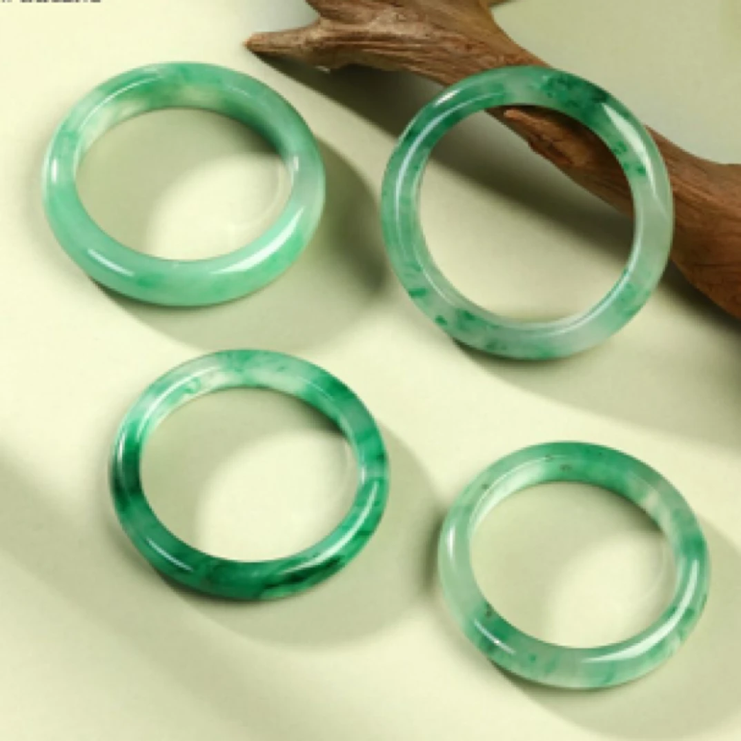 天然冰种飘花冰透玉镯子非洲翠女士气质玉上等玉镯子多样性发一