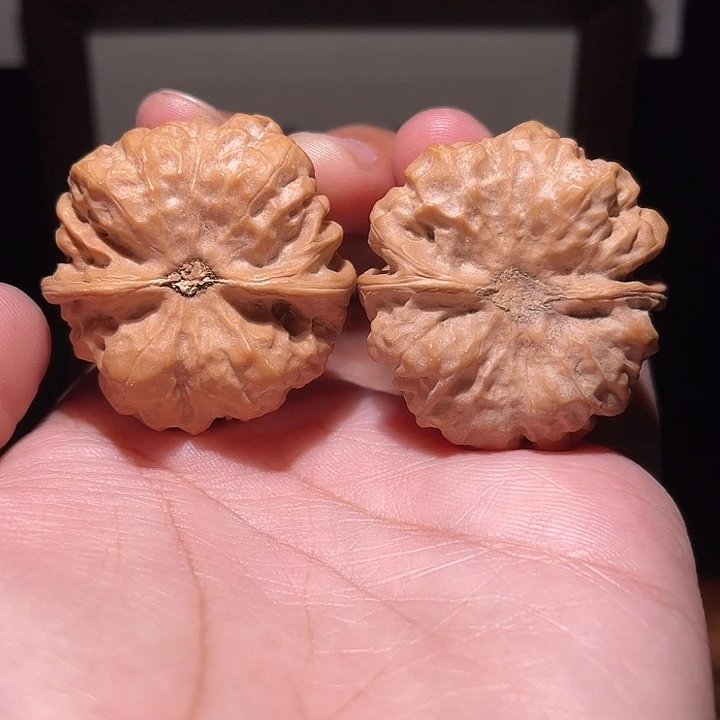 三***叁核桃把件蛤蟆头