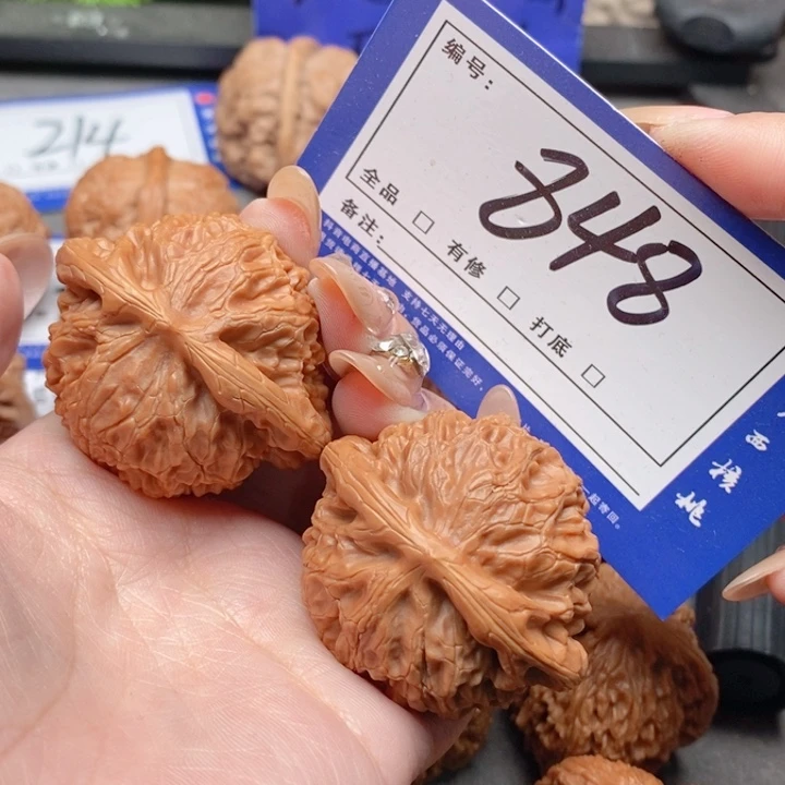 吊坠桃核君****诚45宫灯848号牌