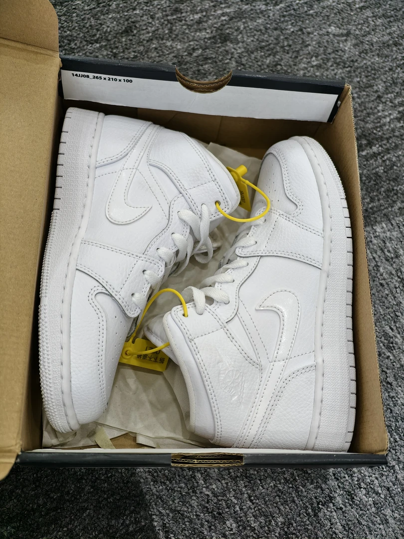 nike 经典配色鞋型 240号   36码