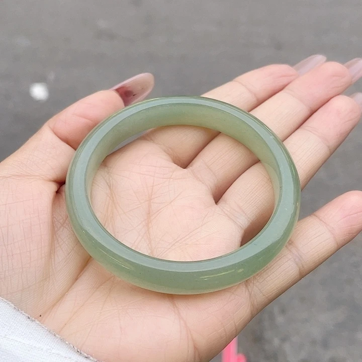 东陵石手镯未镶嵌