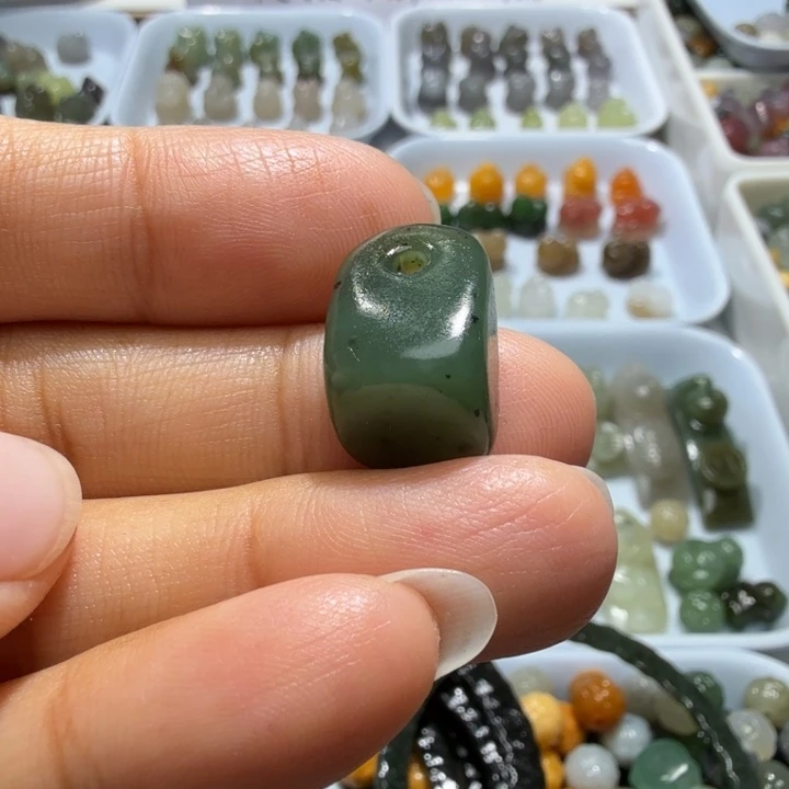 未镶嵌和田玉珠宝半成品