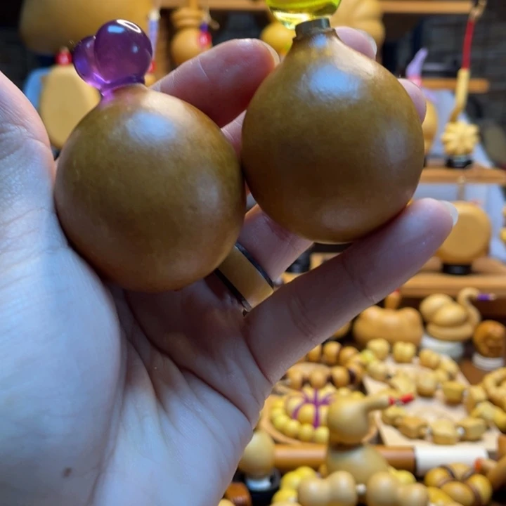 龙***主天然葫芦自然生长