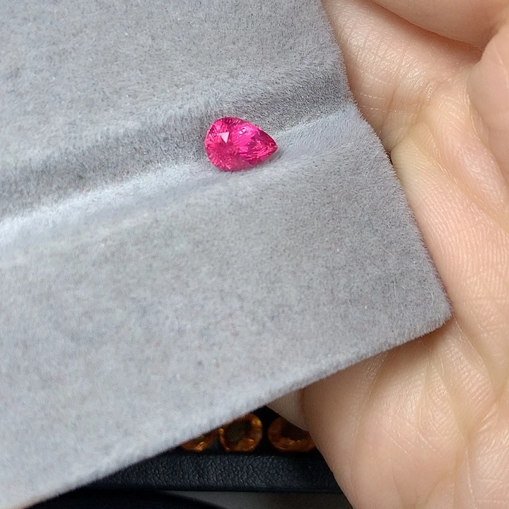 尖晶石裸石1.24ct马亨盖