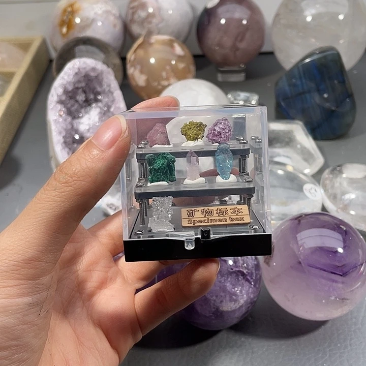 阿***林未镶嵌水晶大型摆件（非配饰）64