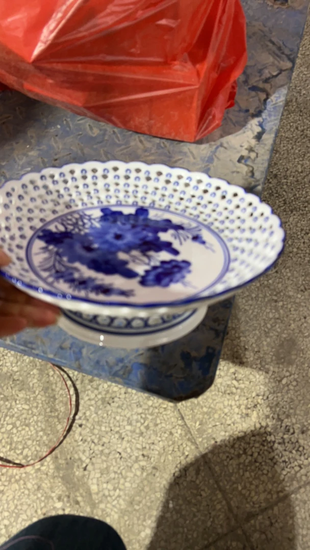 景德镇高温青花高脚果盘