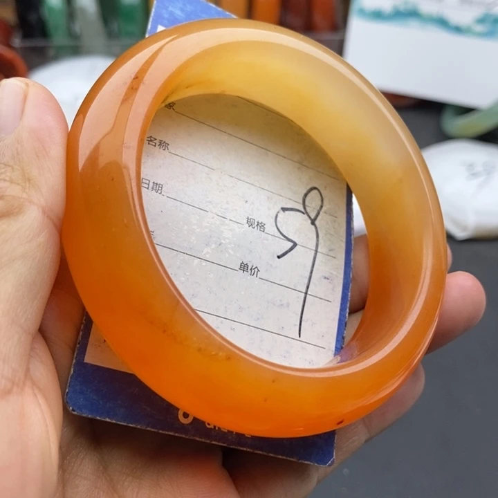 未镶嵌手镯石英质玉