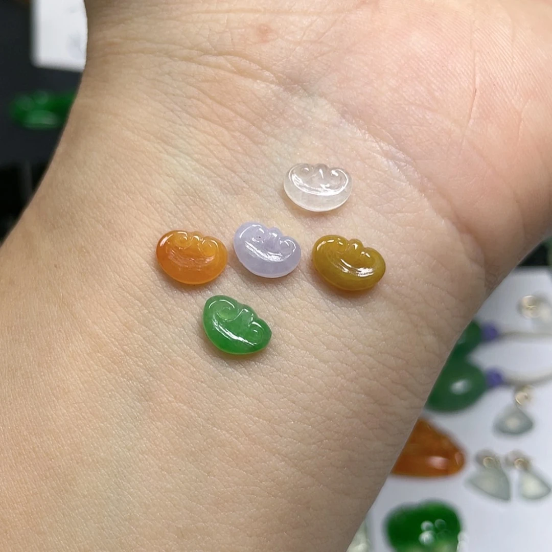 【闪购商品】颈饰未镶嵌翡翠多宝如意