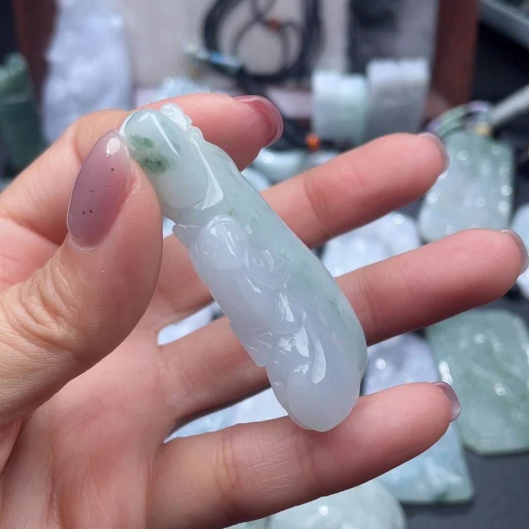 翡翠未镶嵌颈饰翡翠