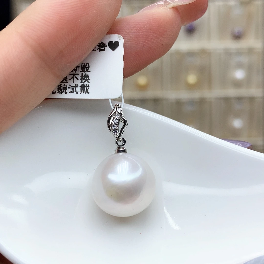 淡水珍珠合金颈饰