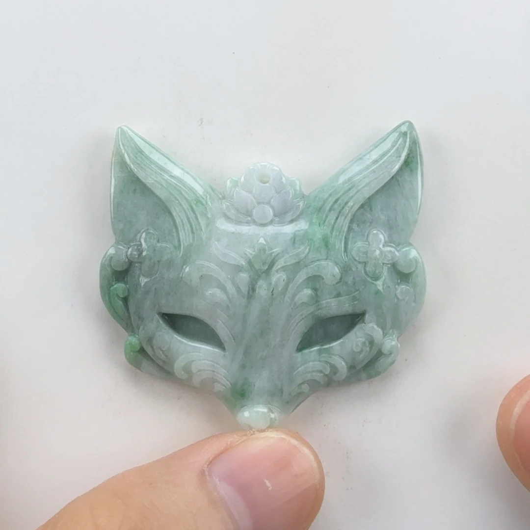 翡翠挂件未镶嵌翡翠