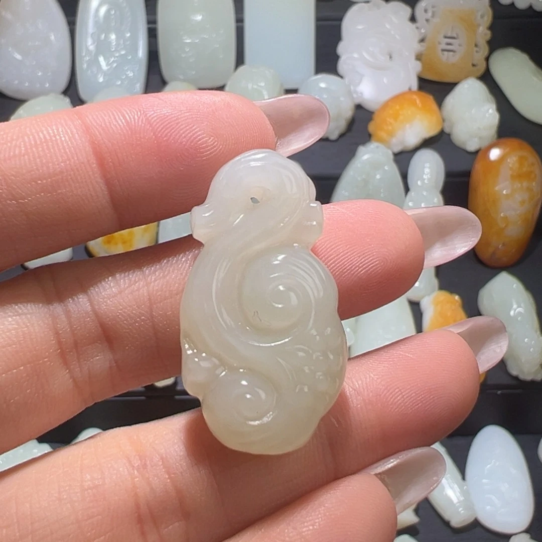 颈饰未镶嵌和田玉