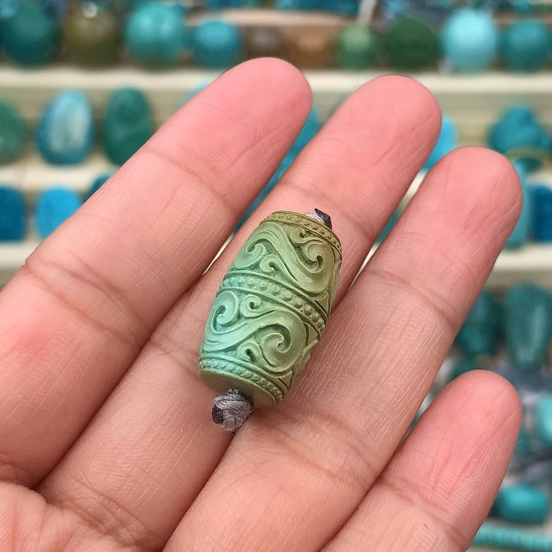 绿松石未镶嵌珠宝奇石12