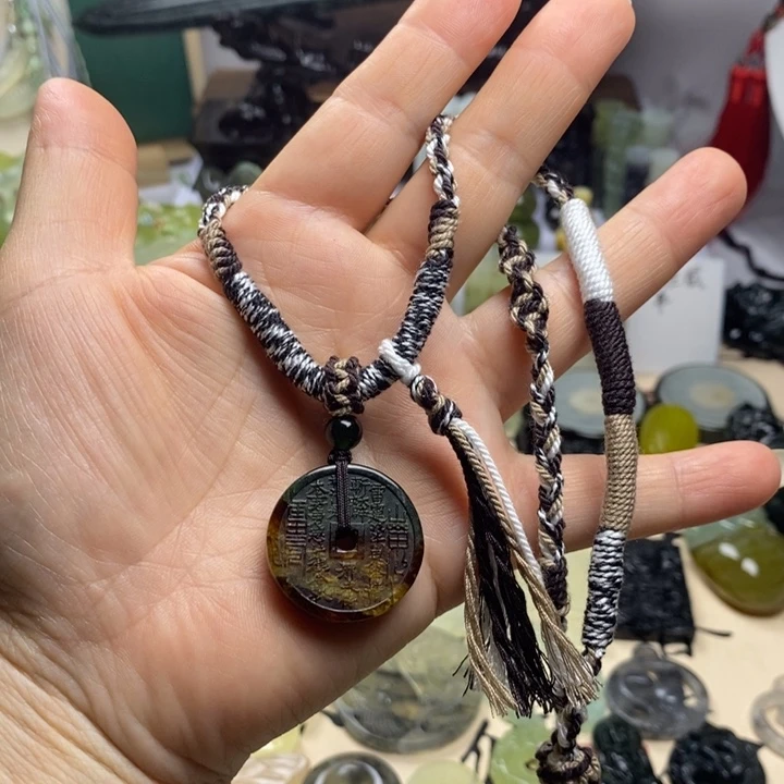 蛇纹石玉合金颈饰