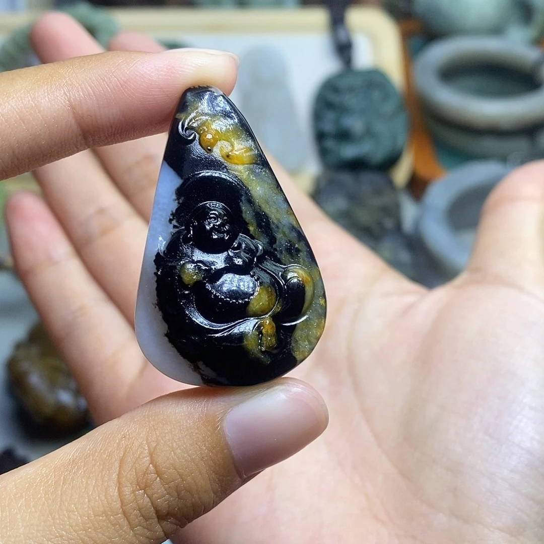 和田玉未镶嵌颈饰咕*咕