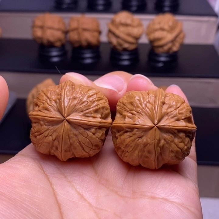 文玩核桃把件聚宝盆四楞9
