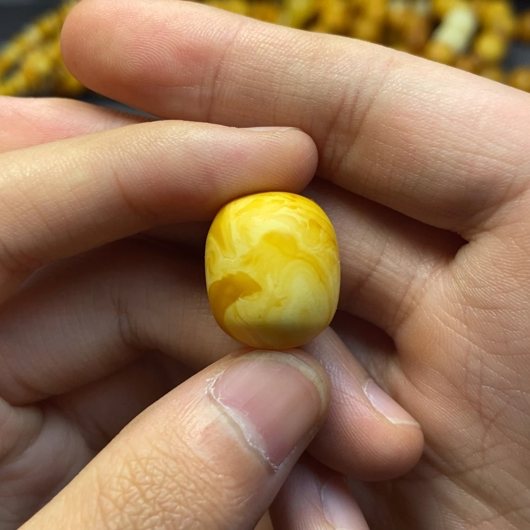 蜜蜡未镶嵌珠宝奇石