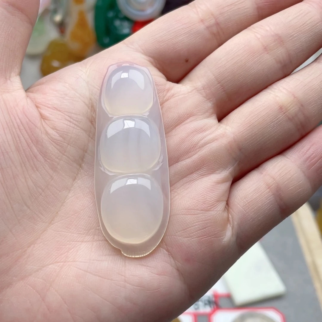 玛瑙/玉髓颈饰合金吴*国