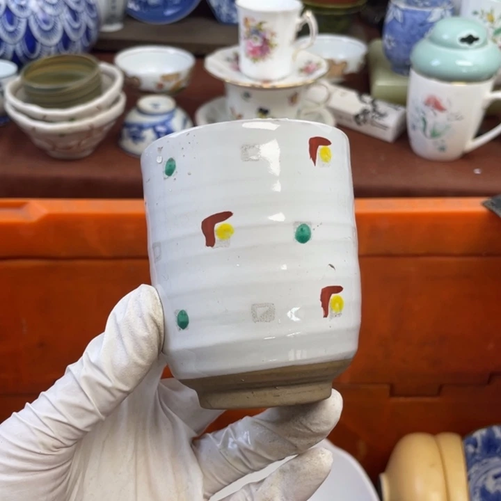 他家瓷器真美…开播了